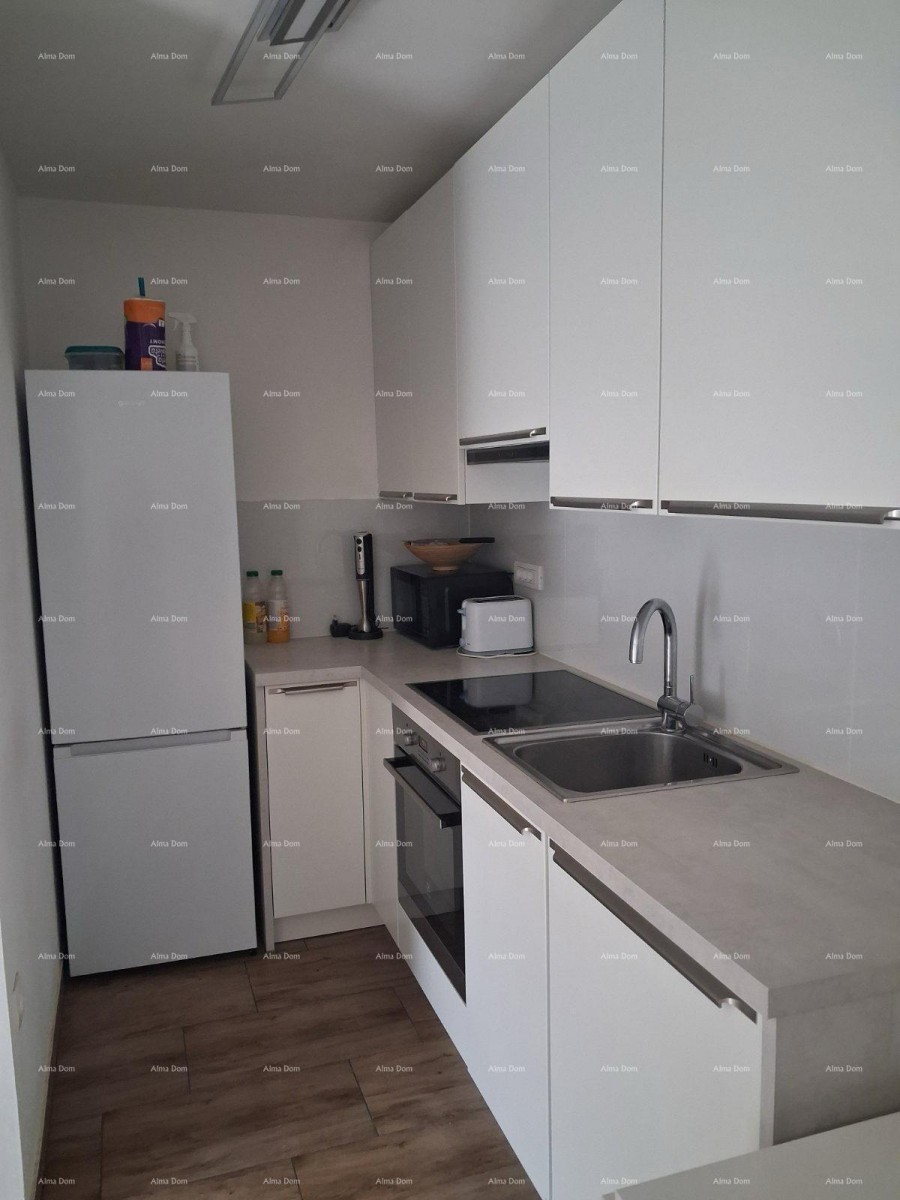 Bellissimo appartamento con giardino e posto auto, vicino a Pula 3