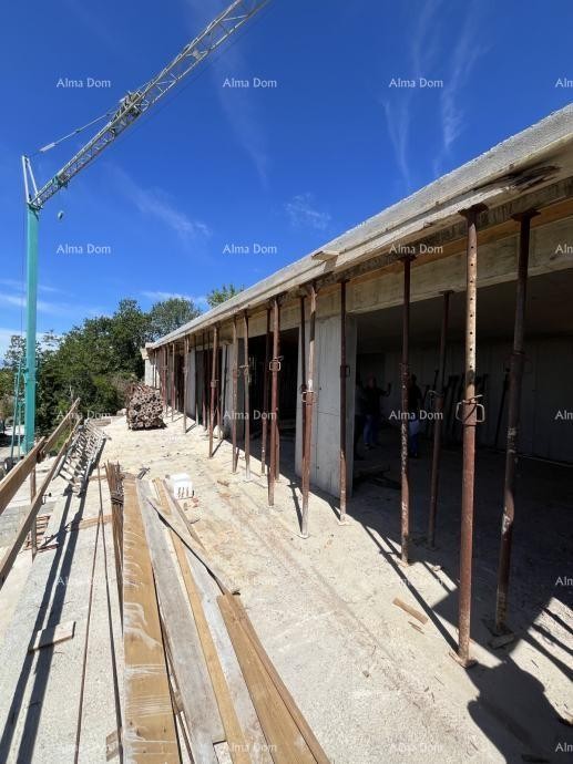 Продается недавно построенный современный особняк с бассейном недалеко от Буе 13