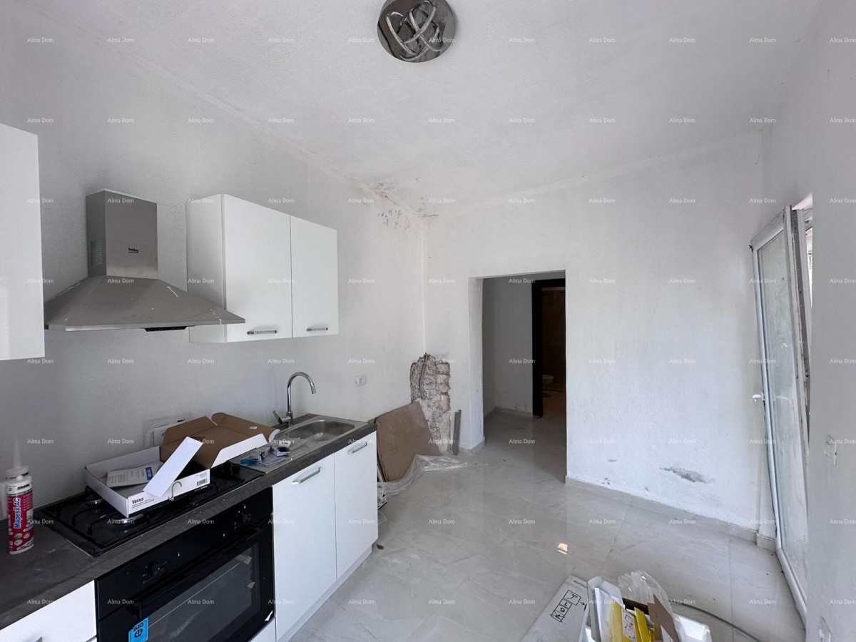 Prodaja fantastične hiše s tremi stanovi v Medulinu! 14