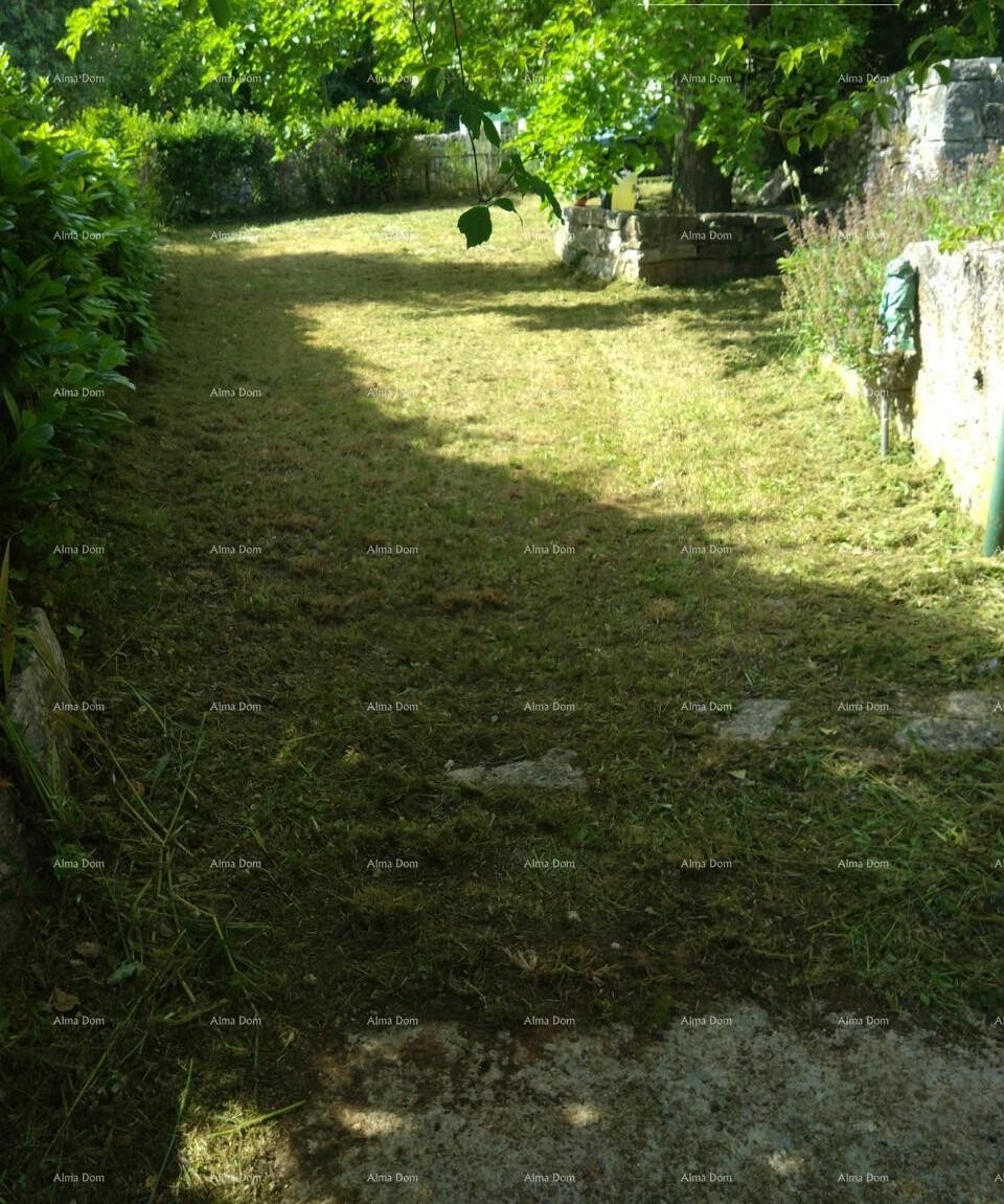 Rakalj, stone house with 1,920 m² of building land 2