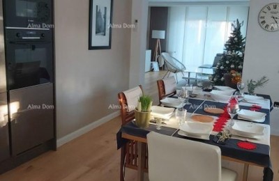 Sand Cove, Villa with Apartments Near the Sea