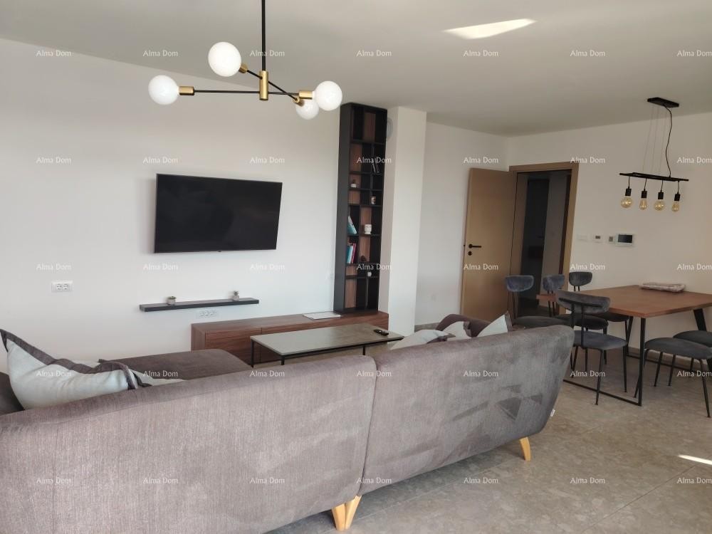 Eccellente appartamento trilocale con giardino e piscina, arredato 4