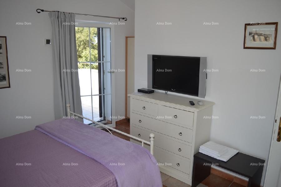 Prekrasna kuća sa bazenom! POREČ 23