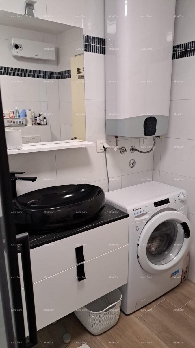 Prodaje se lijep stan u Puli – 33.20m². Blizina Caffe bara 4