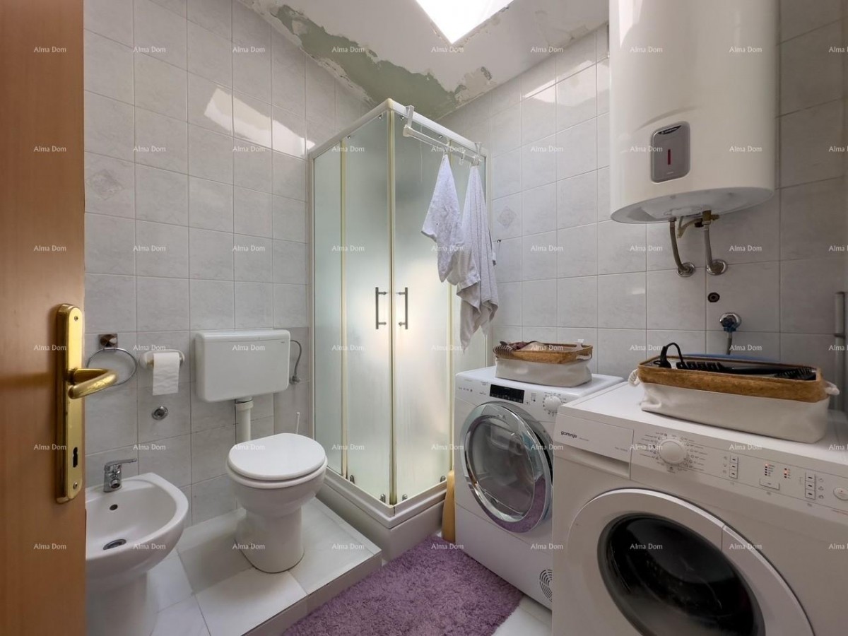 Vendiamo una casa con uffici nel centro di Medolino! 14