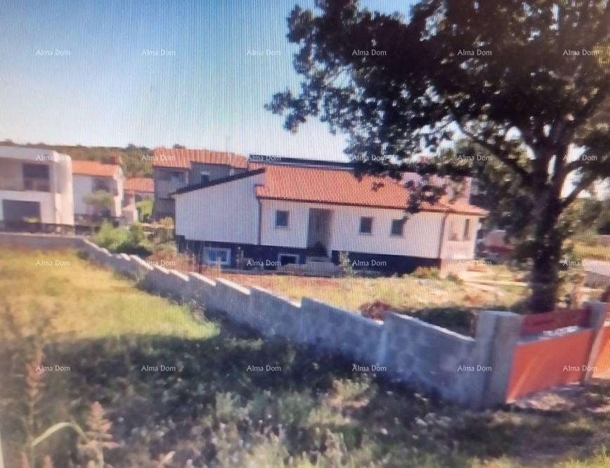Prodamo zazidljivo zemljišče, Poreč, 1000m2 1