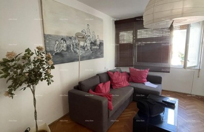 Pula, centro – Ampio appartamento trilocale di 76,38 m² con due terrazze