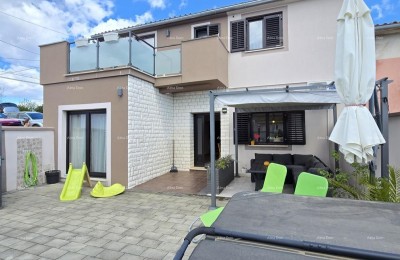 Last house in the row, with a jacuzzi! Marčana.