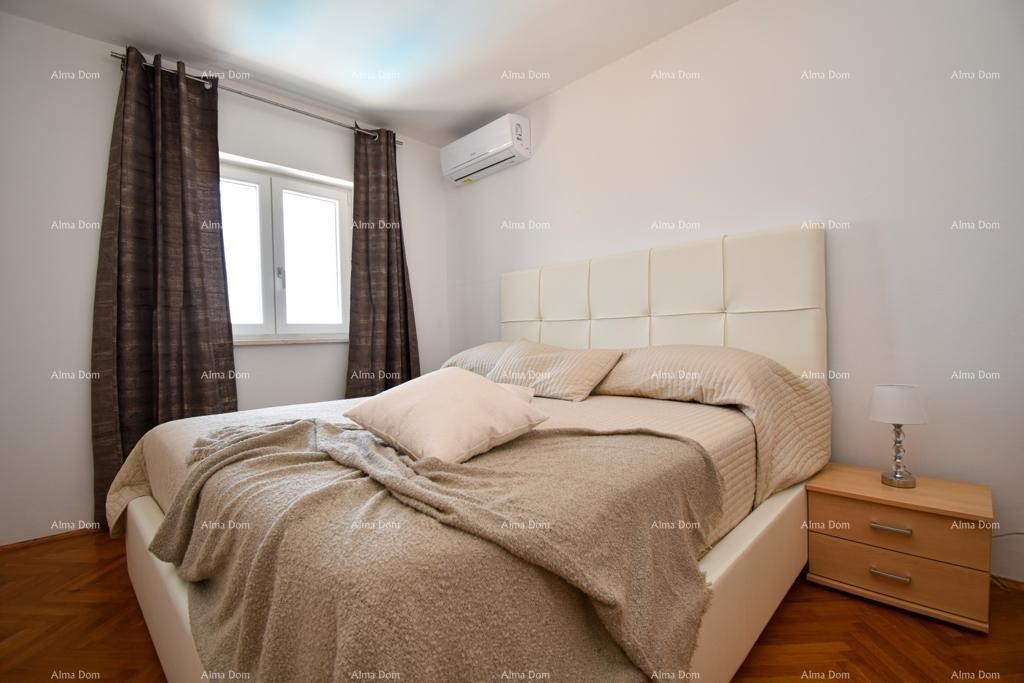 Banjole. Kuća sa 3 apartmana i bazenom. 21