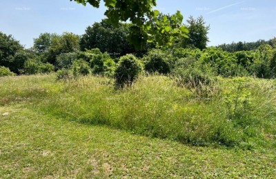 Pazin – građevinsko zemljište 940 m² u mirnom okruženju