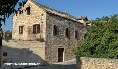 Каменная далматинская вилла в старом центре - идеальная инвестиционная возможность - Супетар! 10