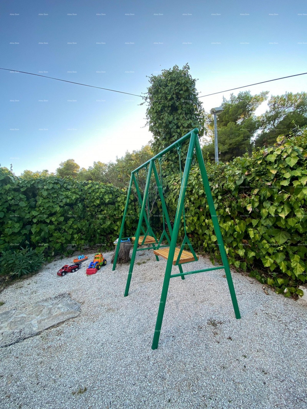 Beautiful villa with 6 apartments for sale in one of the best locations in Supetar, island of Brač! 12