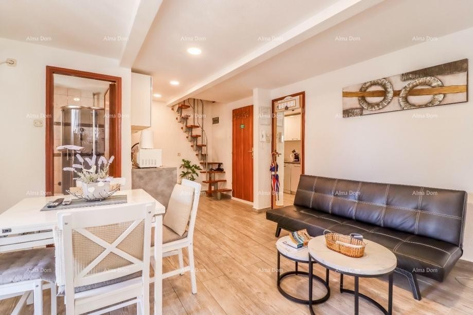 Beautiful apartment in Rovinj – 55 m², two-story, with a view of the old town 8