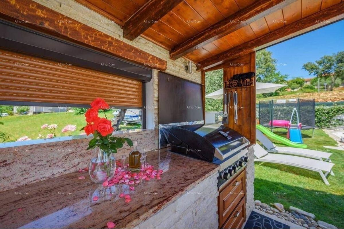 Недалеко от Новиграда, новый дом с бассейном. 13