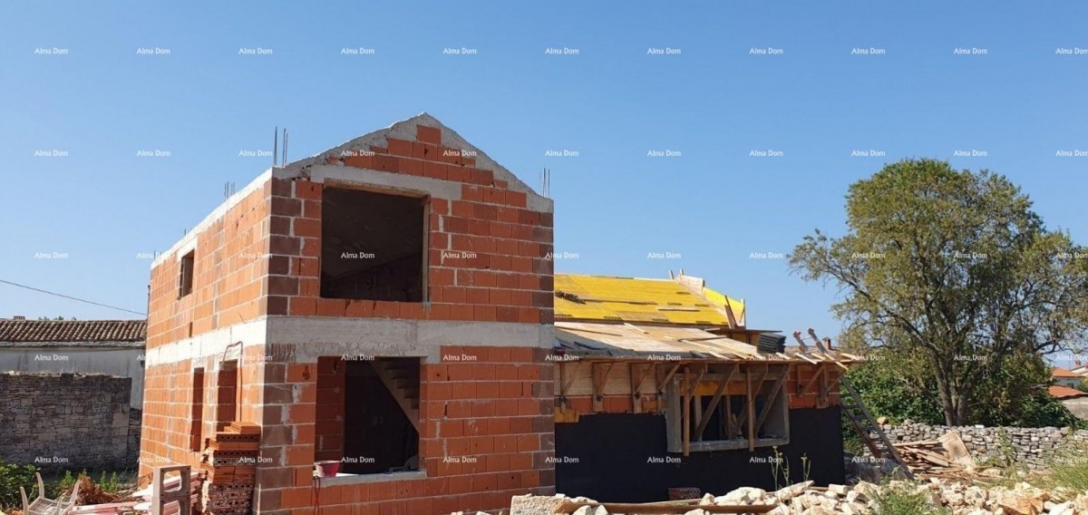 Vodnjan. House under construction with pool and Svetvinčenat, land with building permit! 9