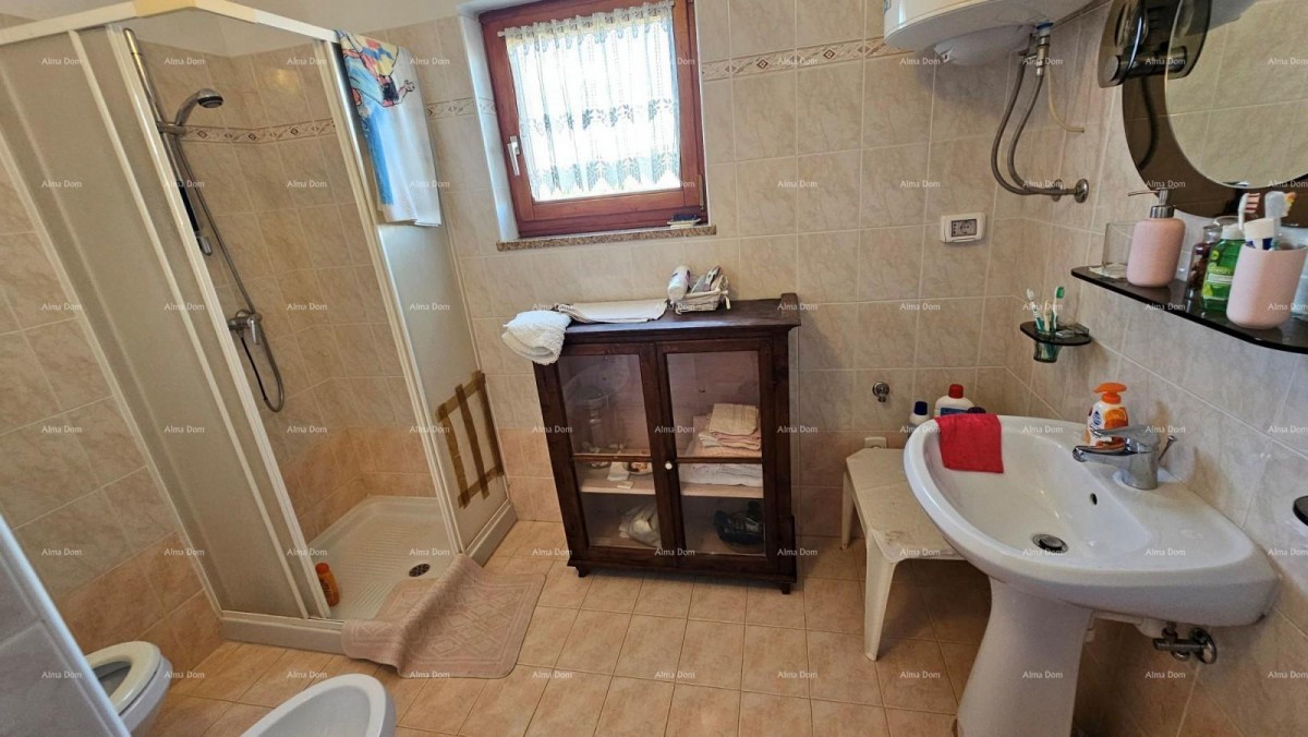 Продажа - аутентичная каменная casa с 2 вспомогательными постройками и просторным двором, Бртонігла! 5