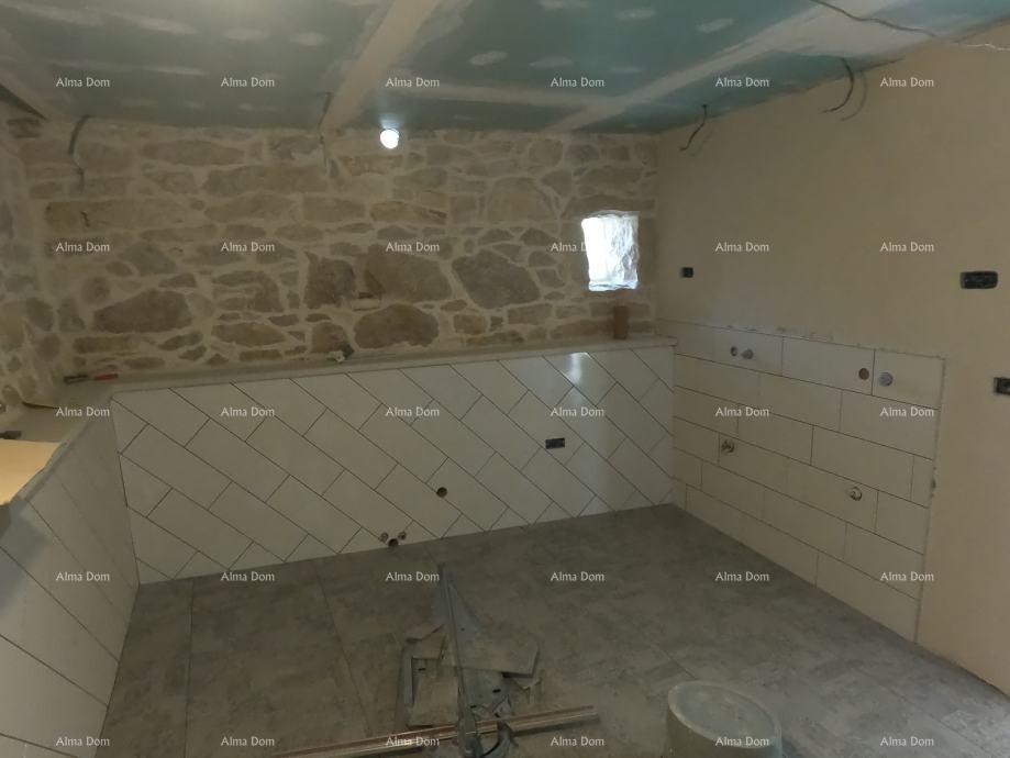 Samostojeca Kamena Kuća na Prodaju 13