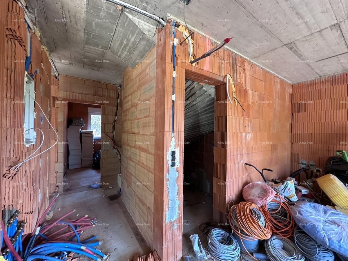 Umag- For sale: semi-detached house in rough construction phase. 5