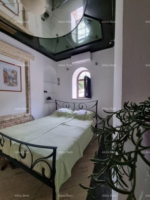 PULA STARA JEZGRA GRADA. KUĆA NA 5 MANJIH ETAŽA. 23