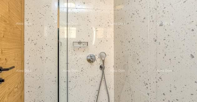 Vendesi una bella palazzina con tre appartamenti nel centro, Orsera! 9