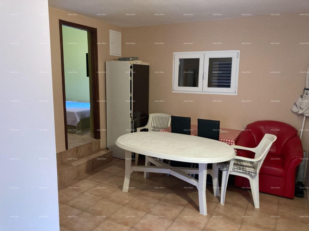 Prodaja - Prvi red do morja! Moderna, prostorna hiša s 4 ločenimi stanovanji, garažo in pomolom, Rogoznica. 25