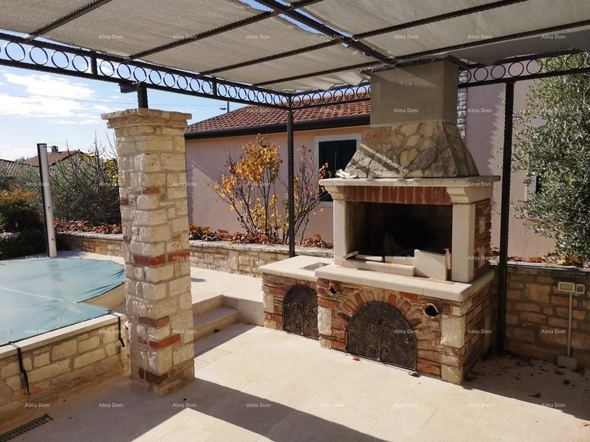 Beautiful house with large pool 24