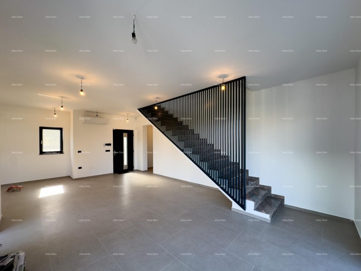 Vendiamo villa bifamiliare con piscina e garage 13