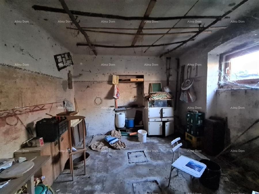 Продается старый истарский каменный дом с видом на Грожнян. 7