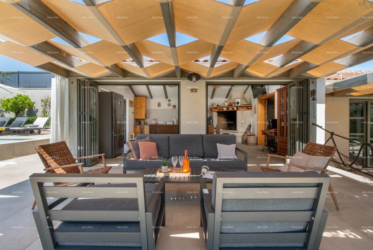 Prodaja - luksuzna vila s bazenom i dodatnim objektom, na prostranoj okućnici, Ližnjan! 14