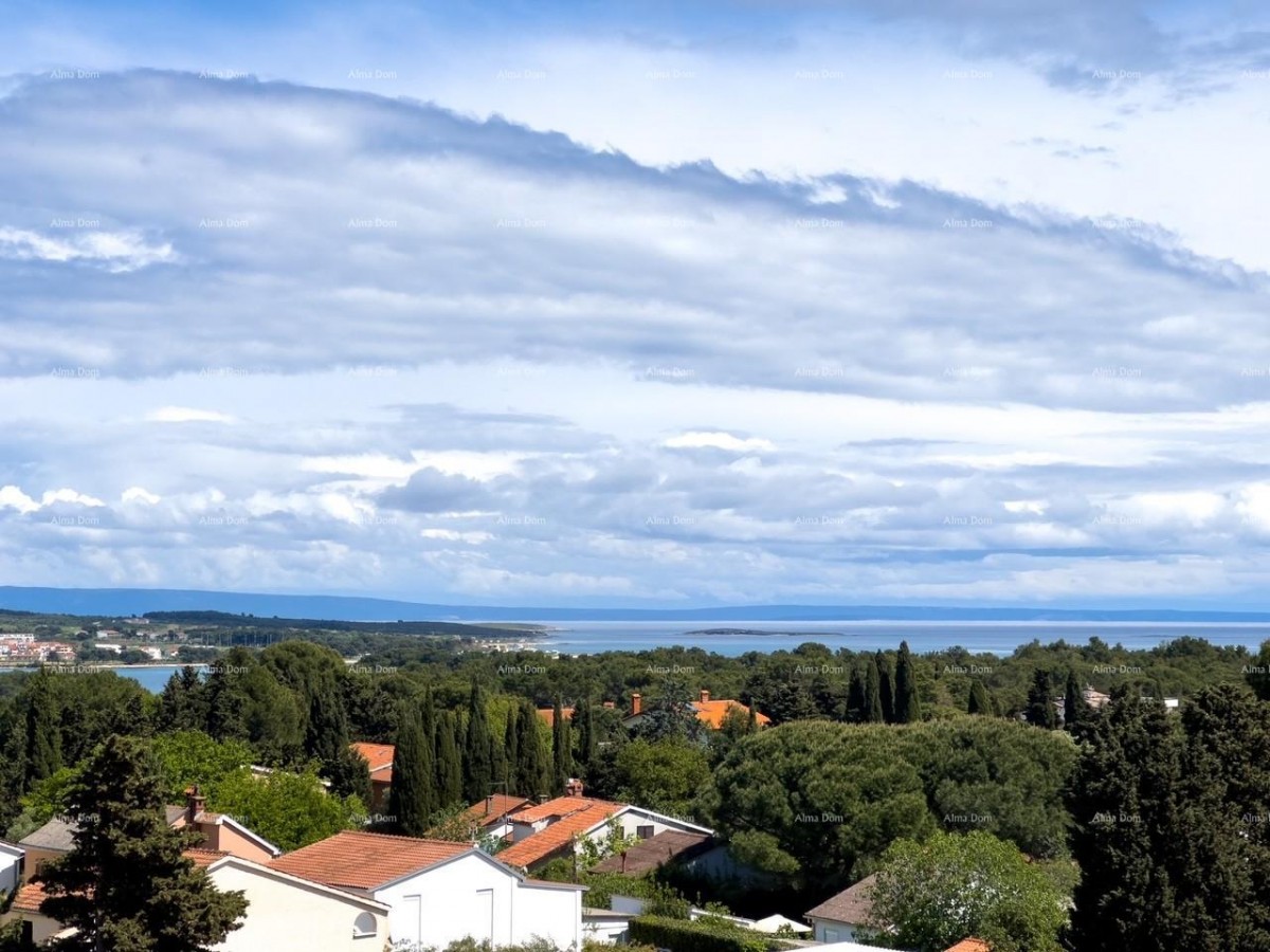 We are selling an apartment with a beautiful view of the sea! Premantura! 11