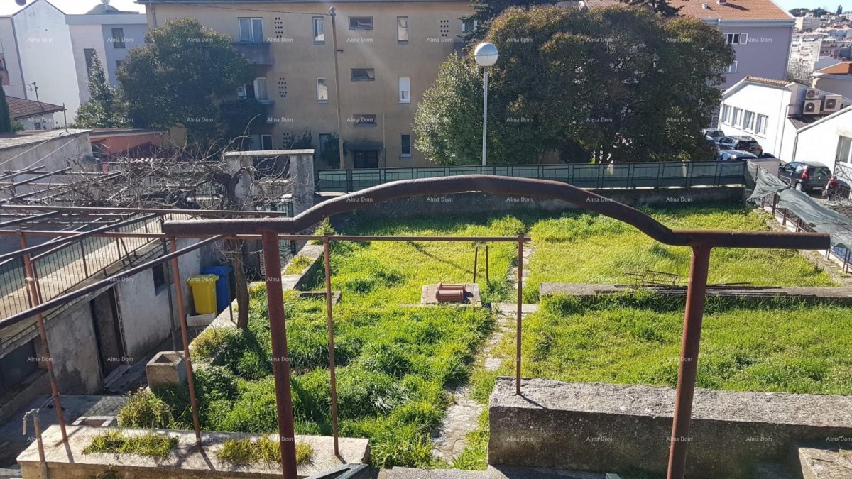 Pola! Una casa con due appartamenti e un ampio giardino. 6