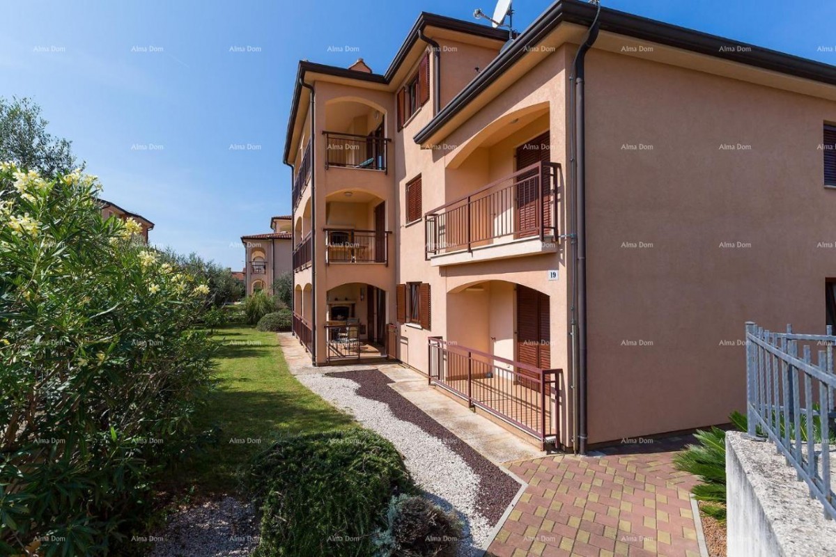 Новиград, квартира в привлекательном месте, недалеко от моря 1