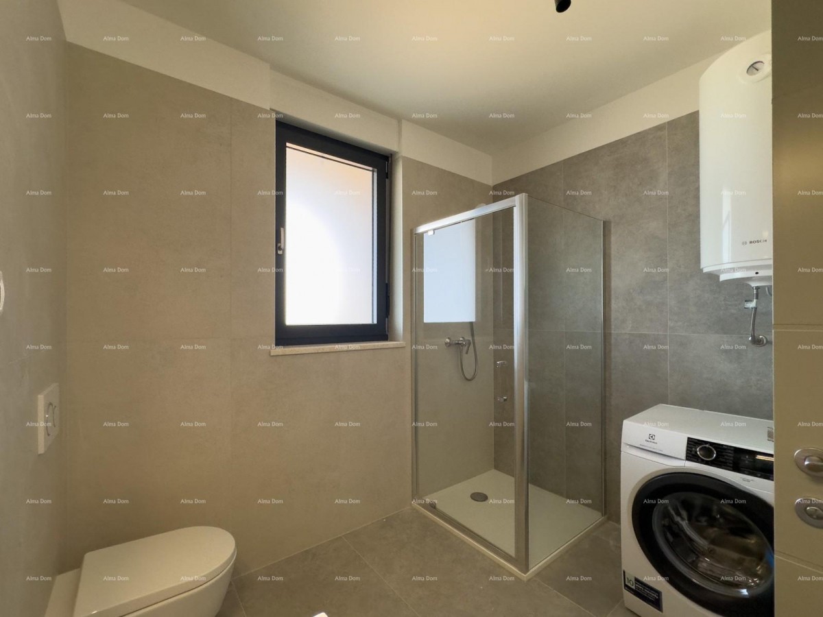 Spacious apartment in Pula with three bedrooms and modern amenities near the city center 14