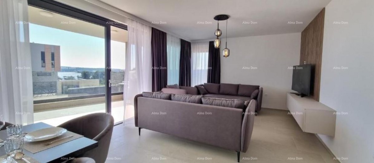 Predivan stan u Medulinu sa garažom. Blizina mora i plaže cca 500 metara. 14