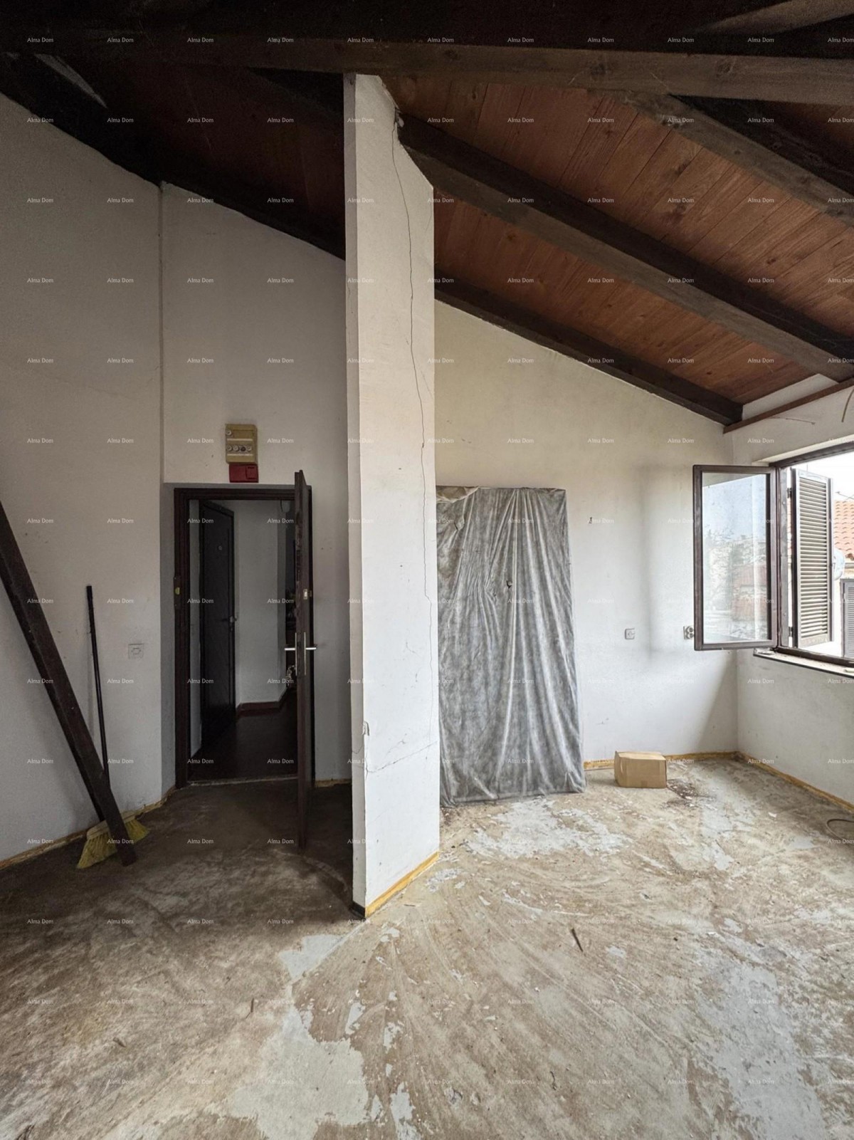 Червар Порат – 2-комнатная квартира с галереей, 100 м от моря 2