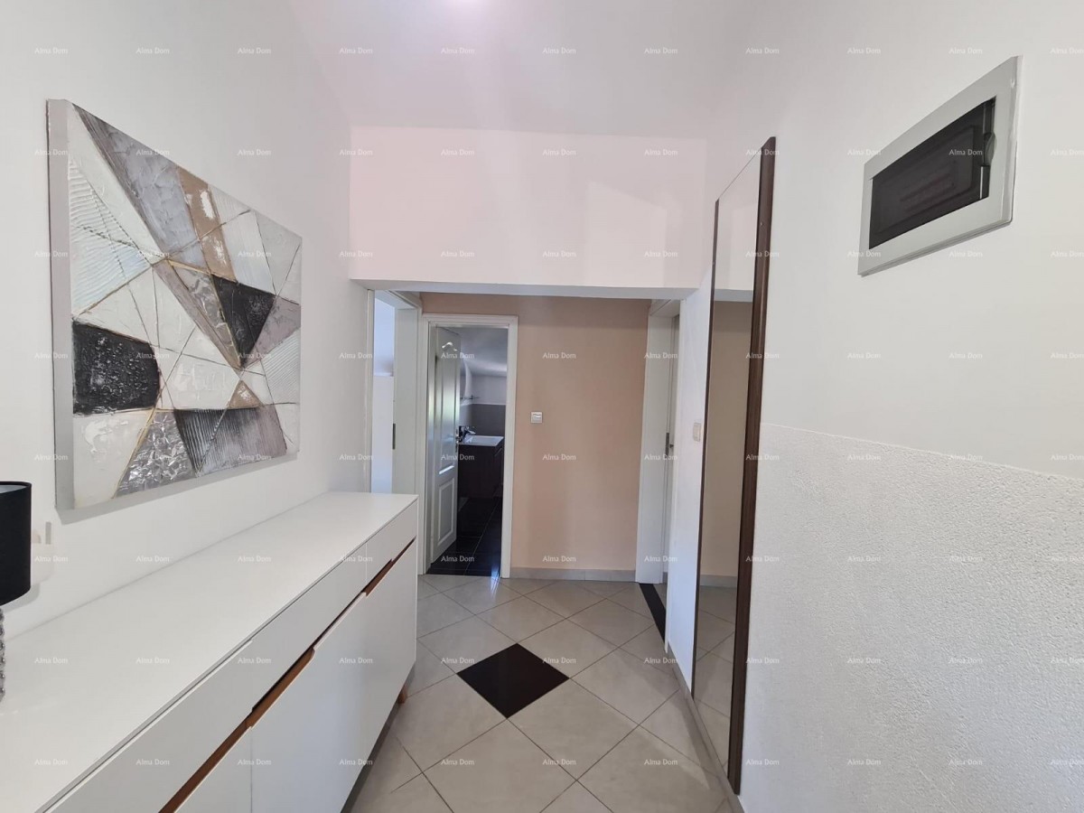 Na prodaju kuća s bazenom – Valtura 35