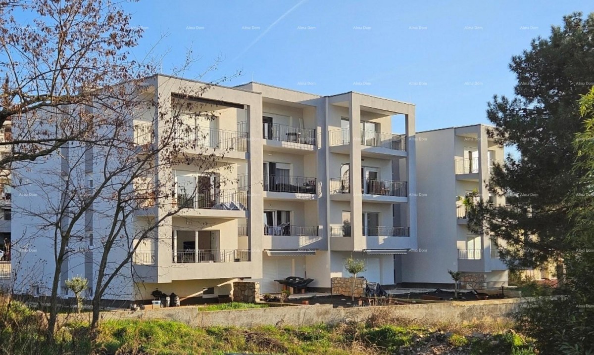 Buje – stan v novogradnji, 68 m², parkirišče in shrambe 1