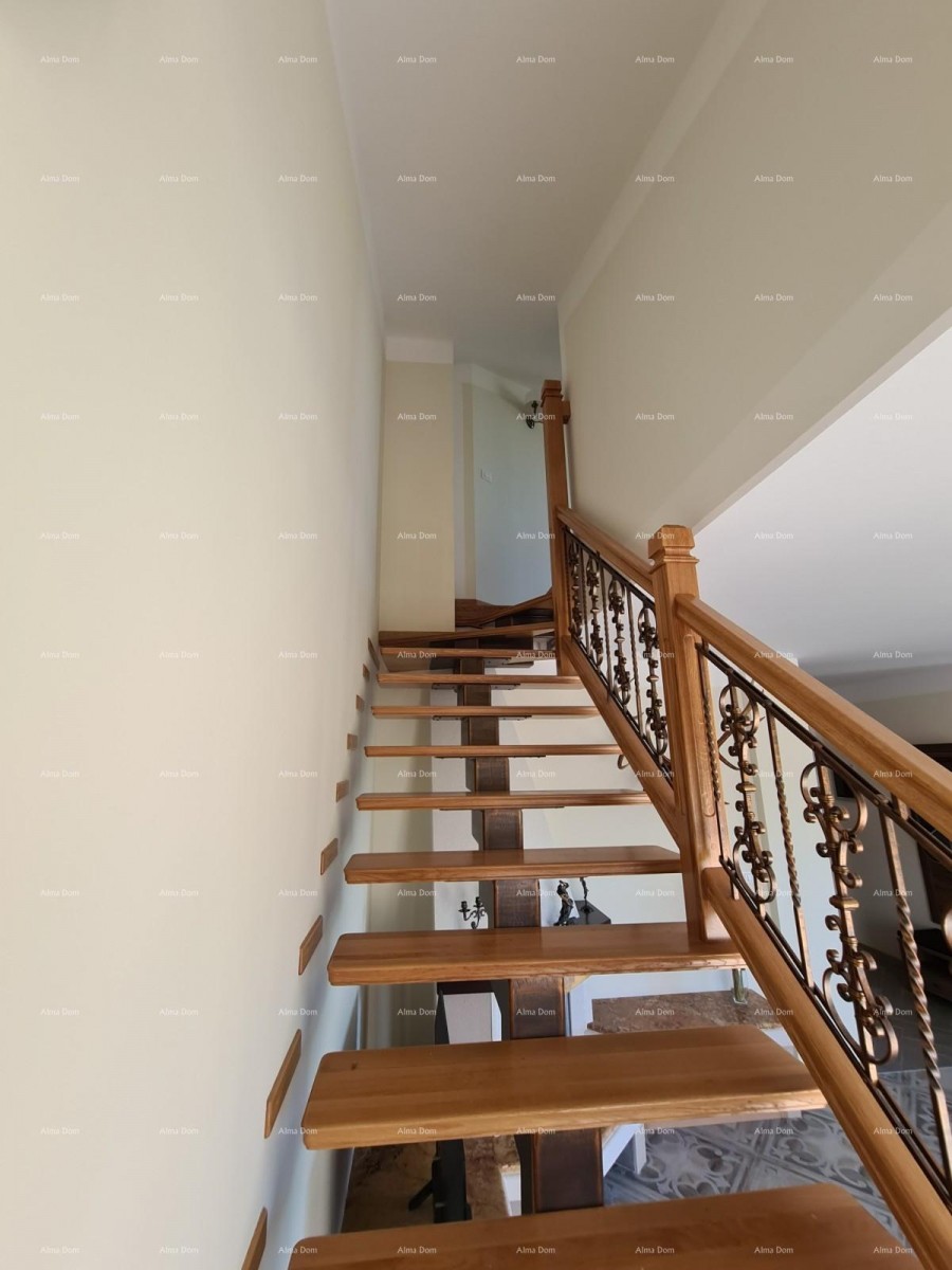 Trinadstropno stanovanje s strešno teraso! 100 metrov do morja. 22