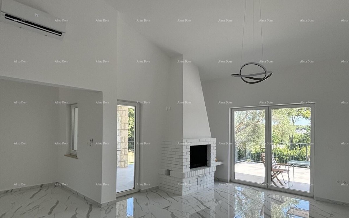 УМАГ – Дом с бассейном и тремя отдельными апартаментами 17