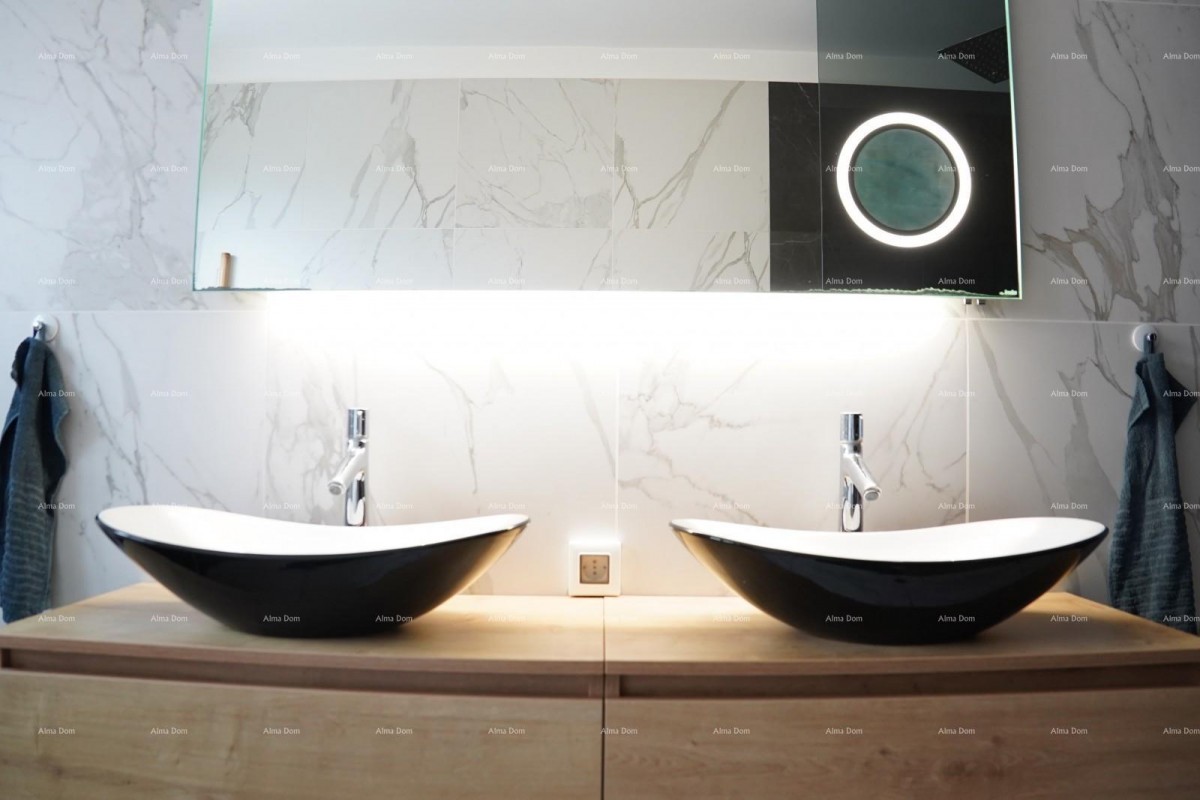 Rovinj. Stanovanje v prvem nadstropju hiše 10