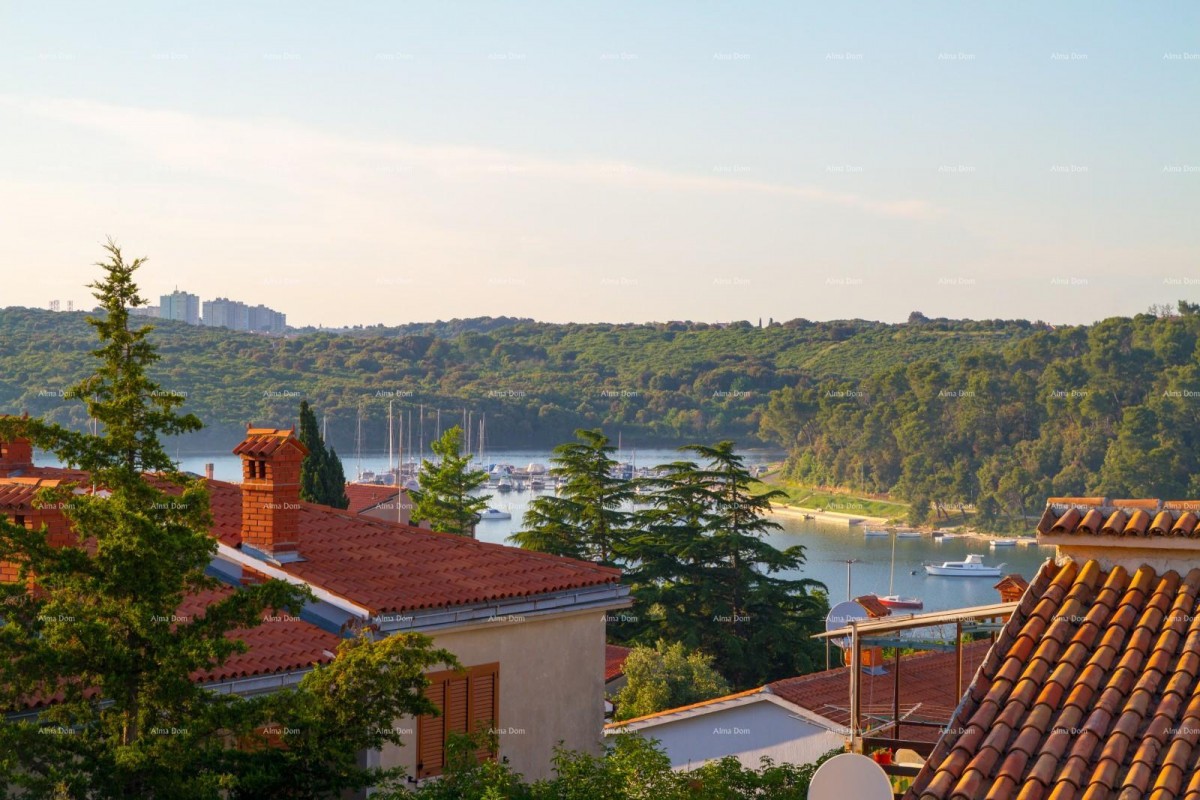 На продажу: Апартаментный дом с бассейном и видом на море – Банёле! 22