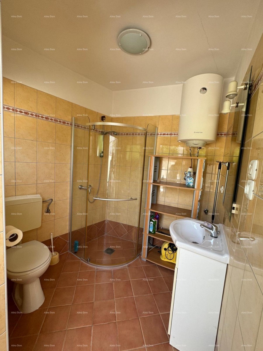 Hiša s pomožnim objektom. Medulin. 21