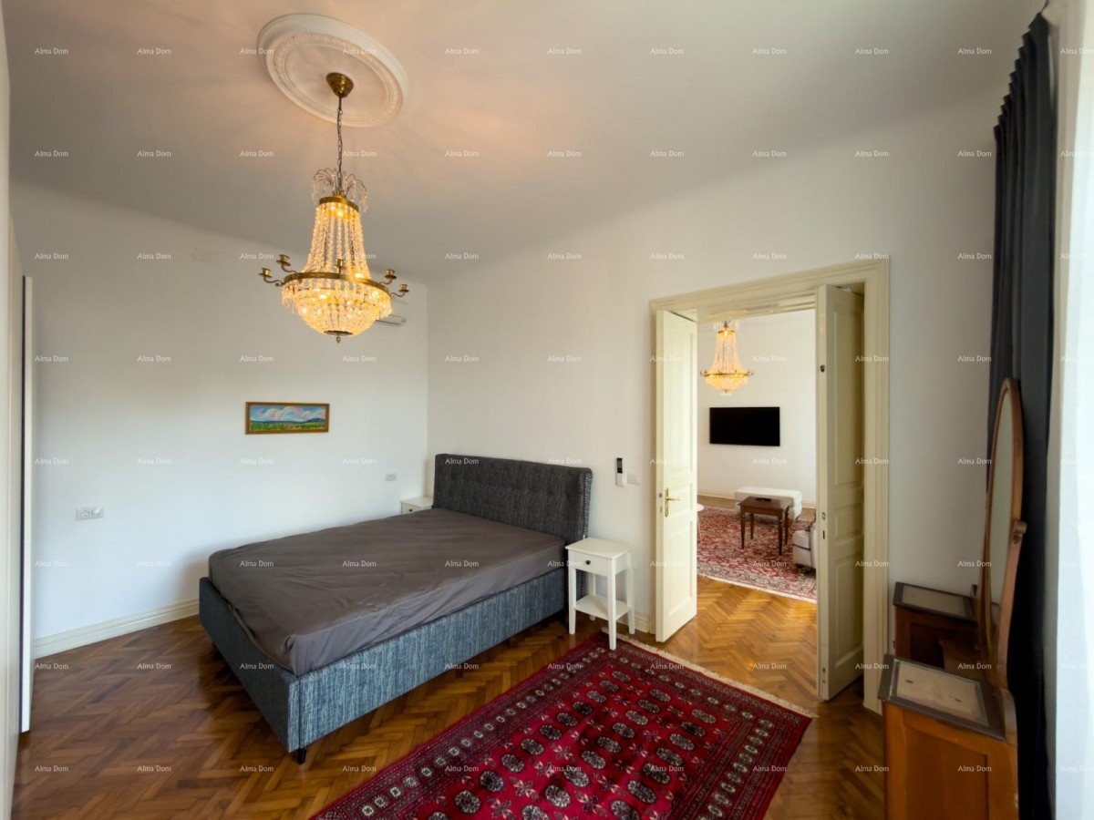 Renovirani stan u Centru Pule! Par koraka od gradske tržnice. 12