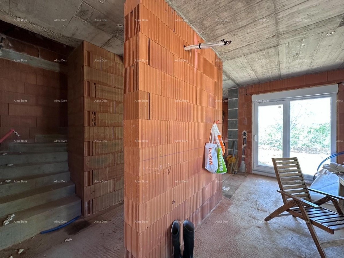 Umag- For sale: semi-detached house in rough construction phase. 3