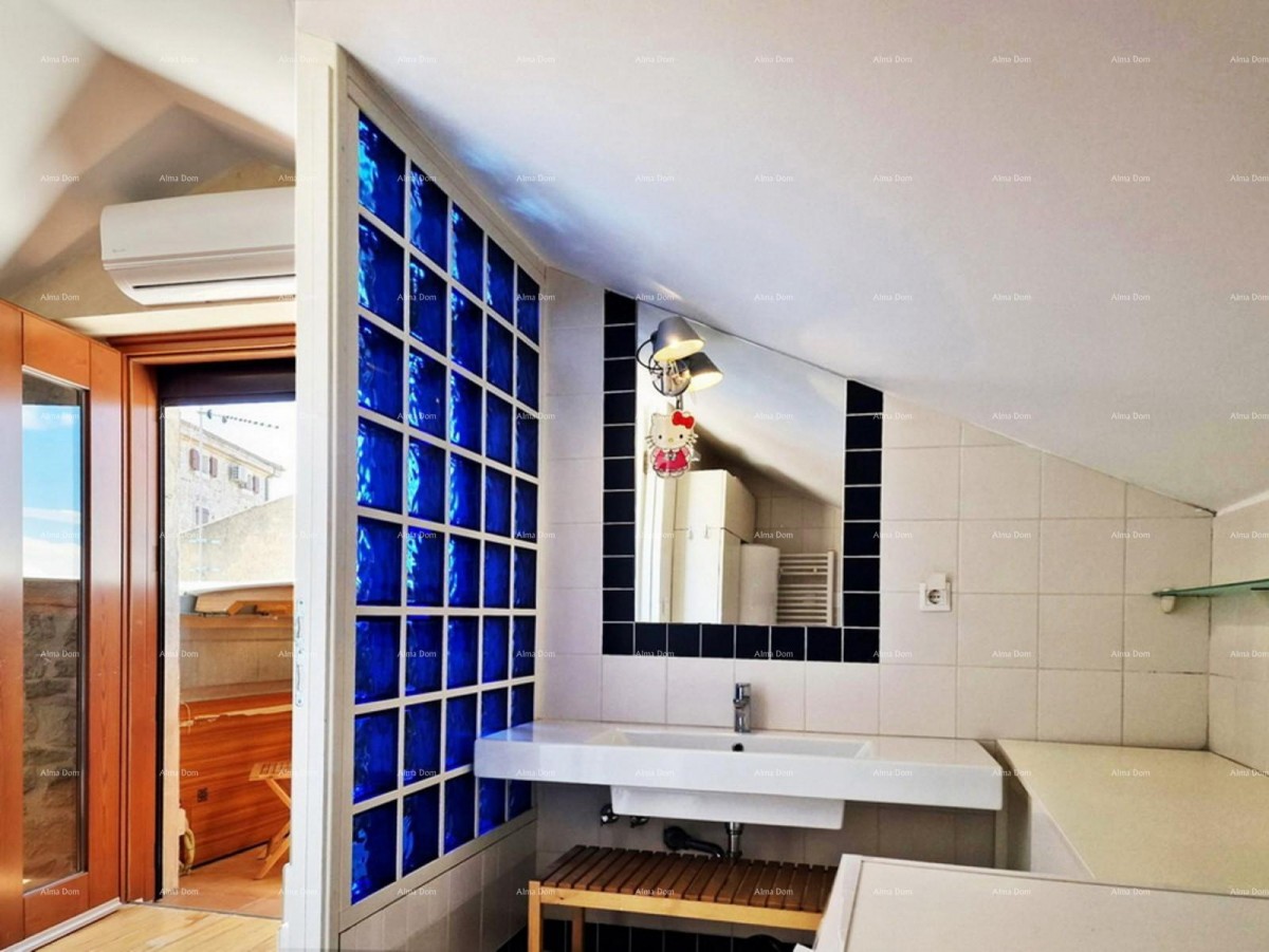 Funtana, Vendesi casa in pietra con vista mare 8