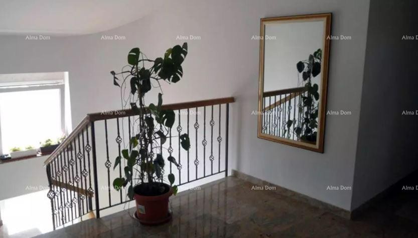 Hiša s 14 apartmaji v bližini starega centra Rovinja 2