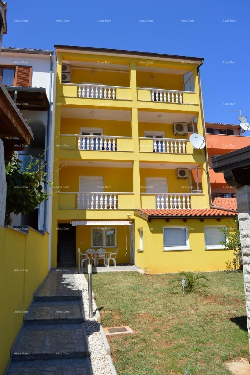 House with four separate apartments. 1 km to Verudela. 1