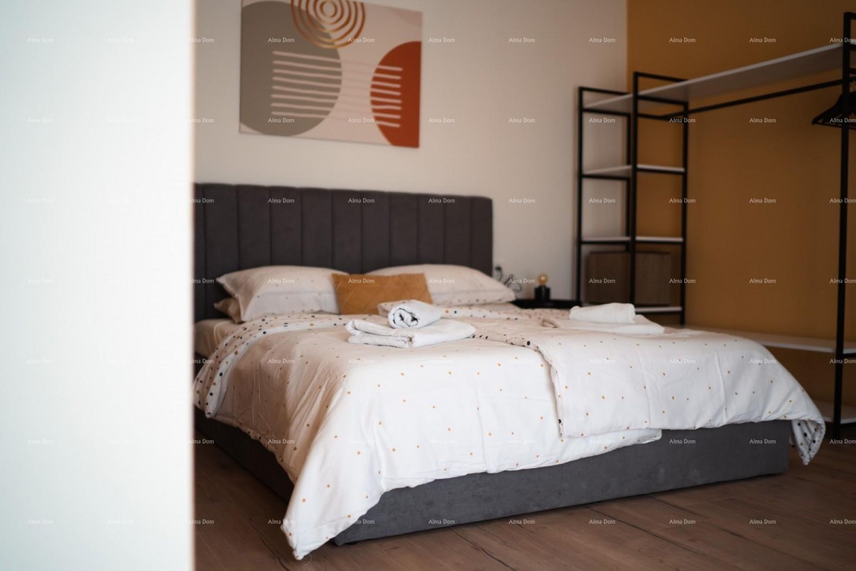 A newly built, modern two-story house with a swimming pool near the sea, Pomer! 21