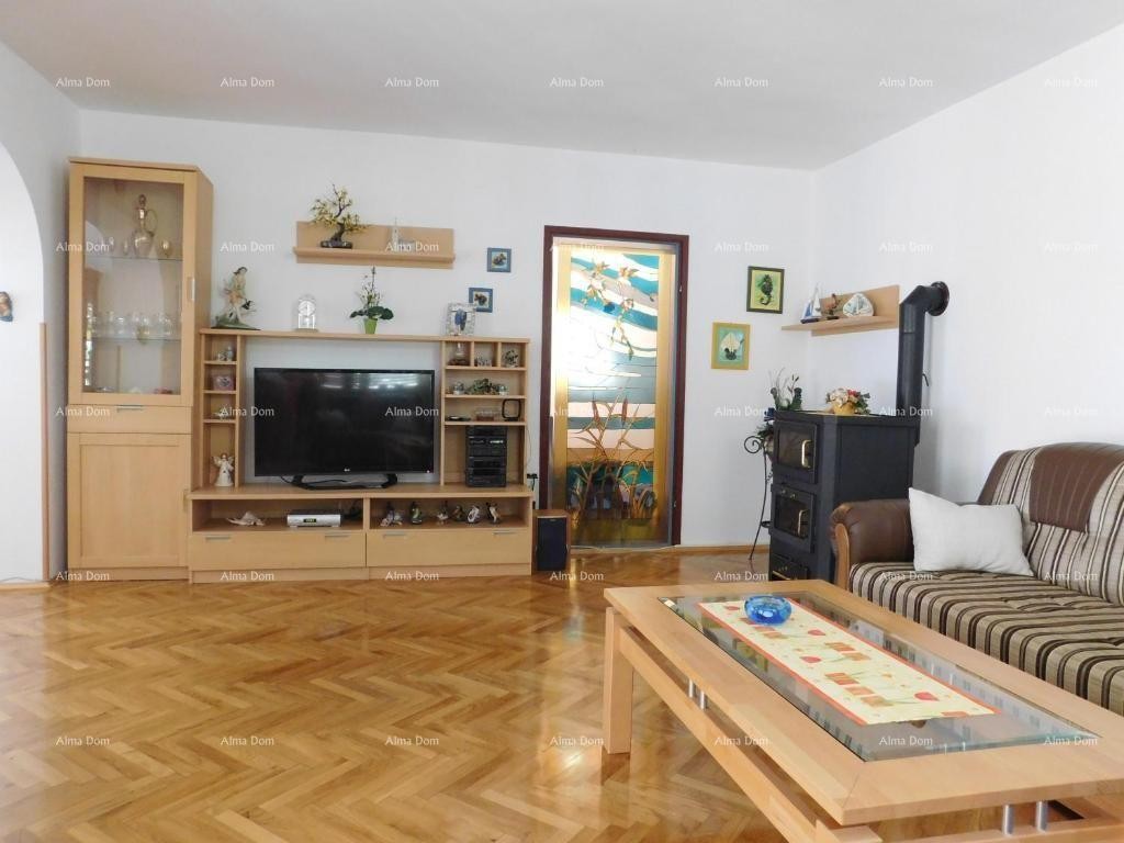 Velika hiša s 4 stanovi - Peščena uvala! 31