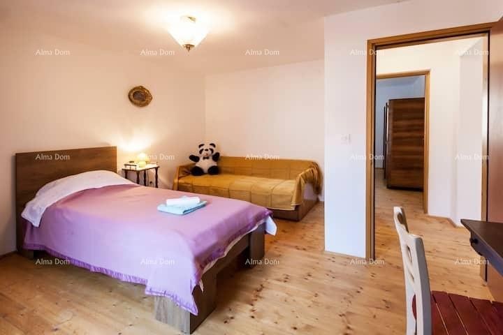 Prodaja lijepo uređene, renovirane istarske kuće s šternom, Marčana! 9